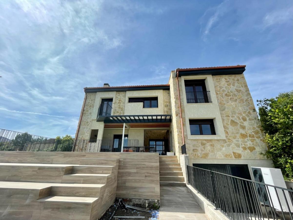 Villa El Cipres De Valdeprados Exterior foto