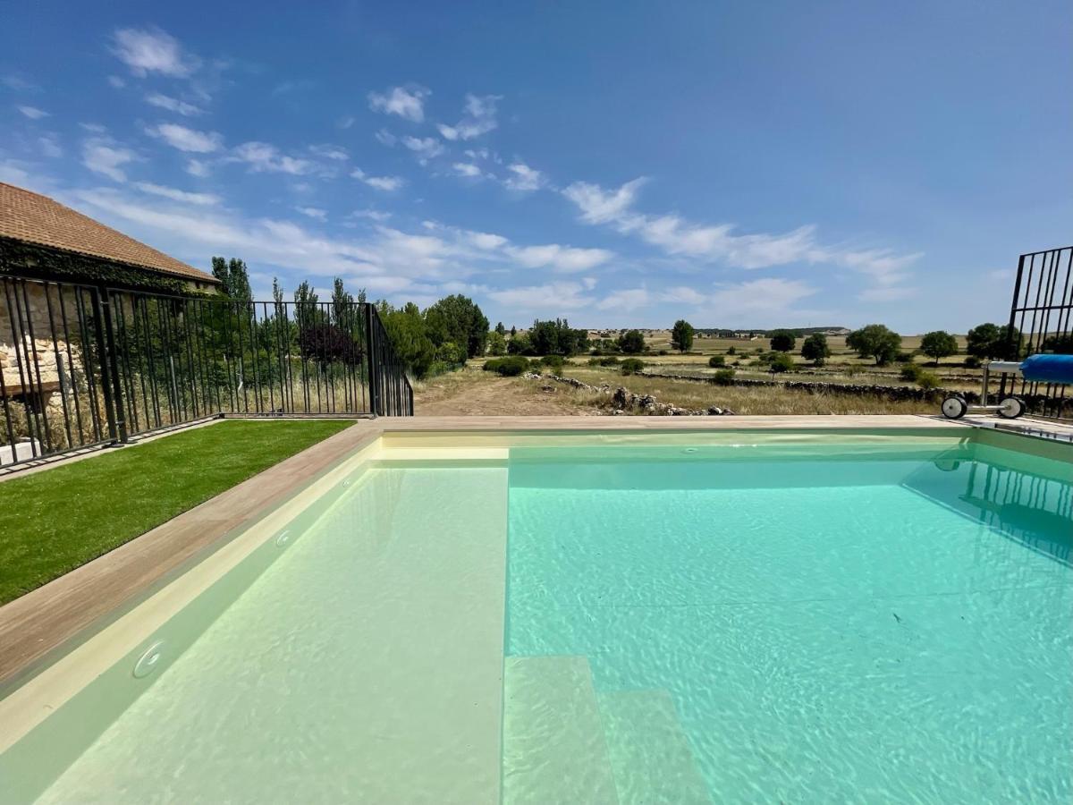 Villa El Cipres De Valdeprados Exterior foto